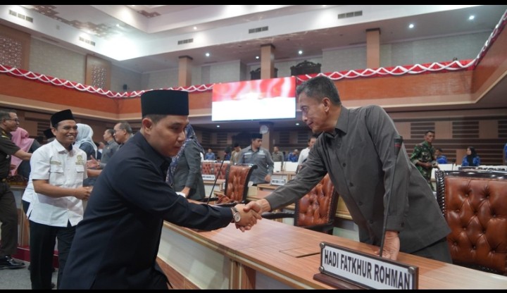 Bupati Mojokerto Sampaikan Pendapat atas Empat Raperda Inisiatif DPRD