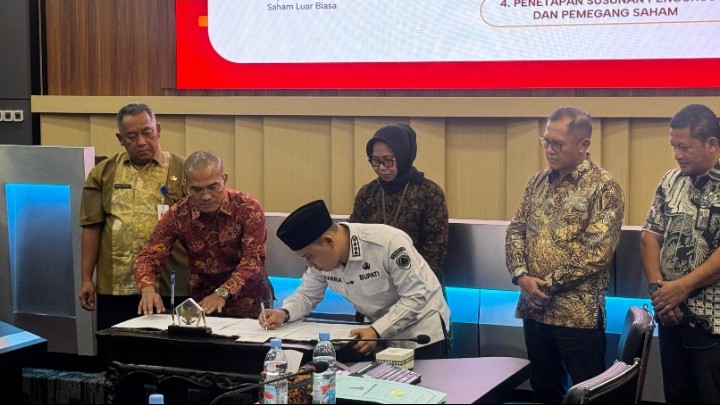 RUPSLB BPR Majatama, Bupati Albarraa Perpanjang Masa Jabatan Komisaris Utama